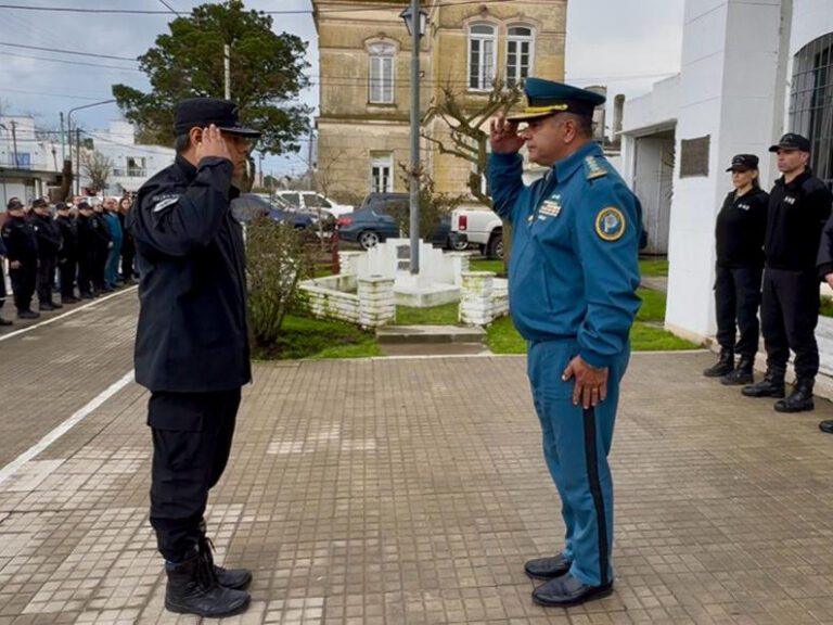 Asunción del nuevo Director en la Unidad  6 de Dolores