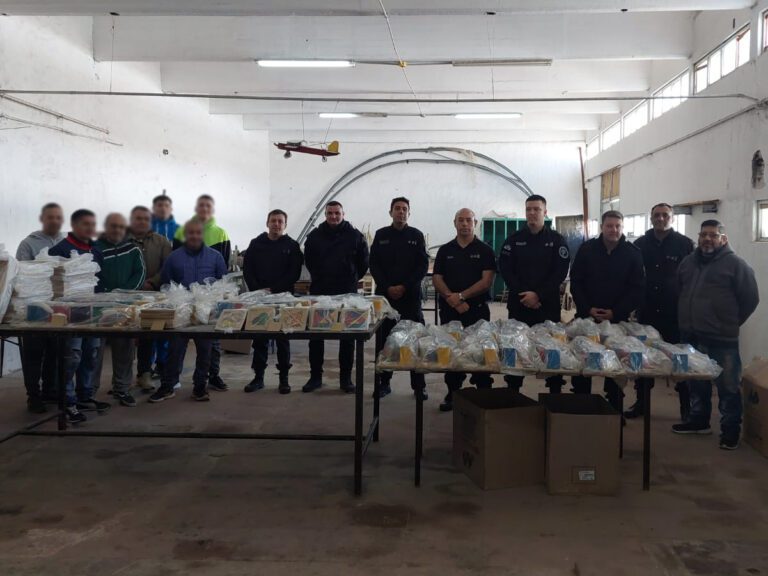 En una cárcel de Batán elaboraron juegos didácticos para dos Jardines de Infantes y una Casa del Niño