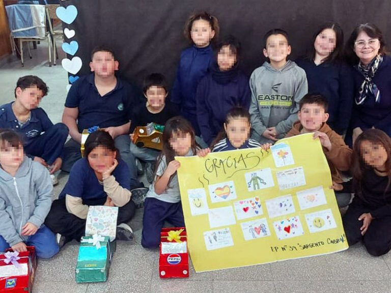 Reconocieron a Internos de la U11 que donaron juguetes a una Escuela Rural