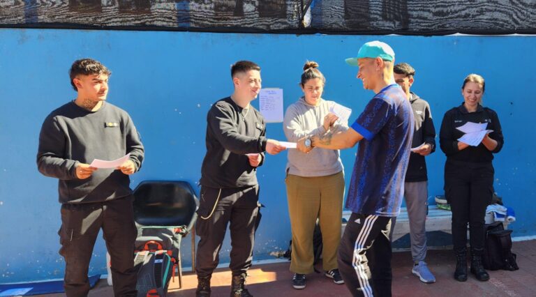 “Hábitos Saludables en Contexto de encierro” en la Unidad 9