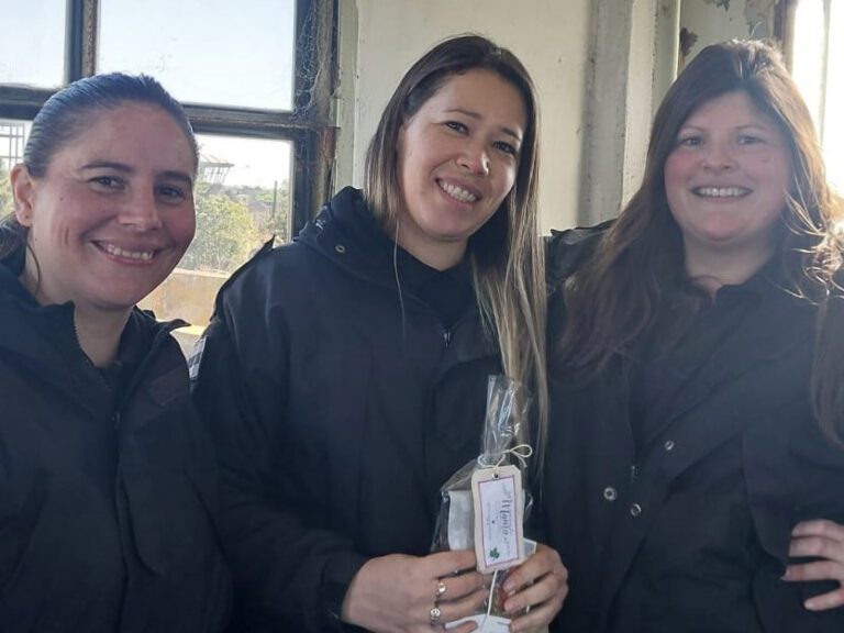 Homenaje a las madres en su día en la Unidad 50