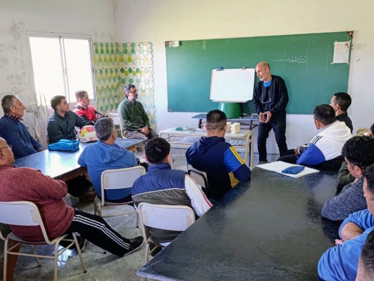 «Artes del Fuego» en una capacitación de la Unidad 13