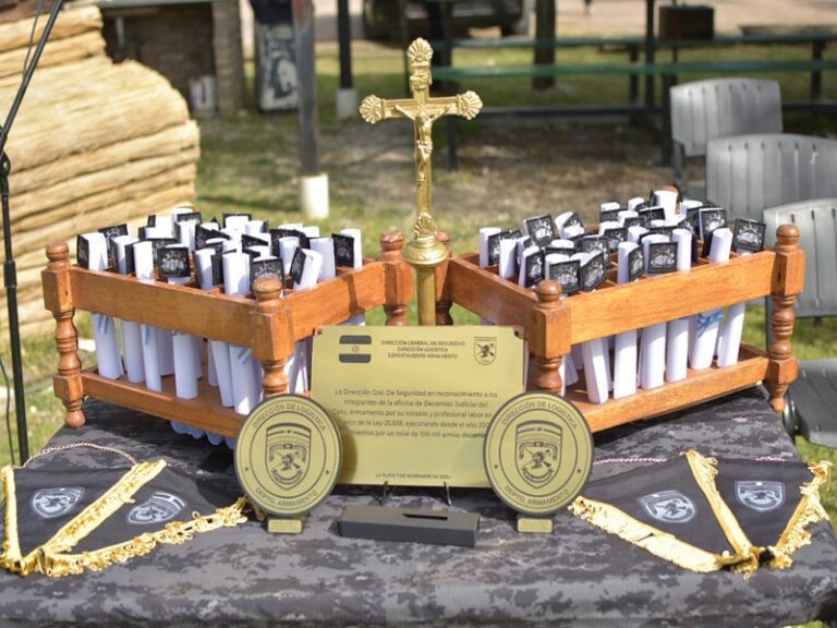 66 agentes egresaron del curso de “Encargado de sala de armas”