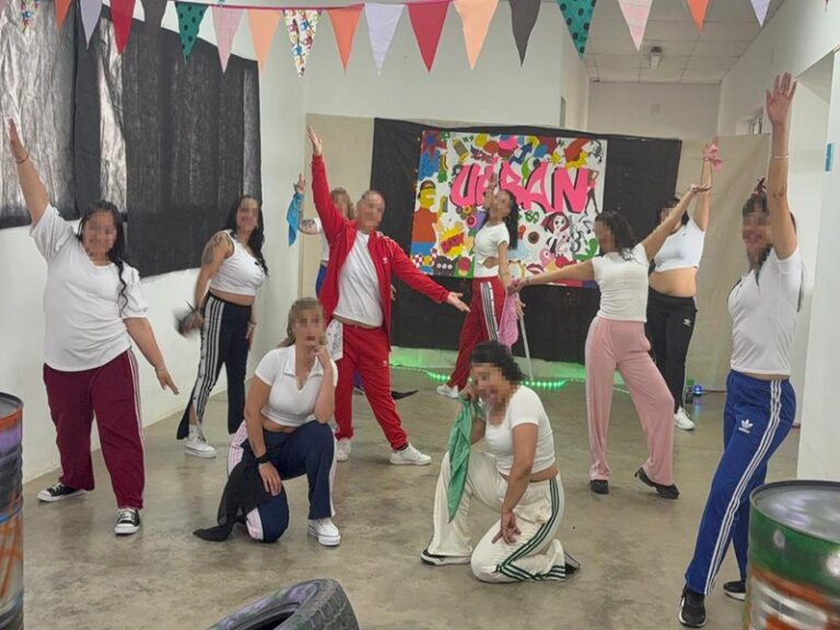 Concurso de baile y presentación de coreografía en la Unidad 52