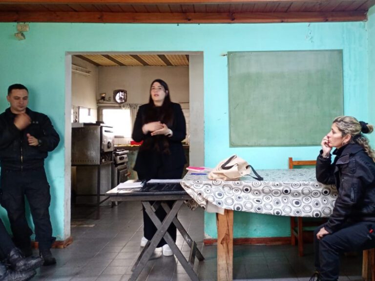 Personal de la Unidad 50 se capacitó en normativas y procedimientos de seguridad penitenciaria