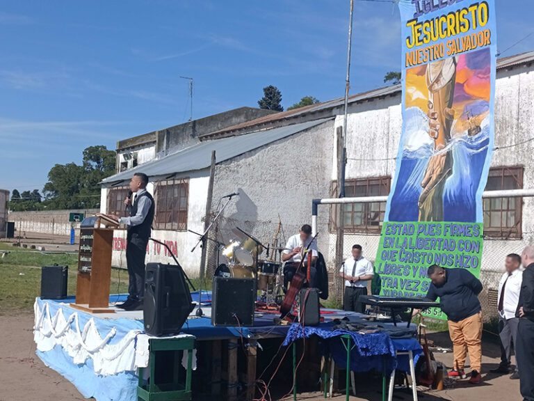 La campaña evangelista “Libertad y vida” se realizó en la Unidad 2