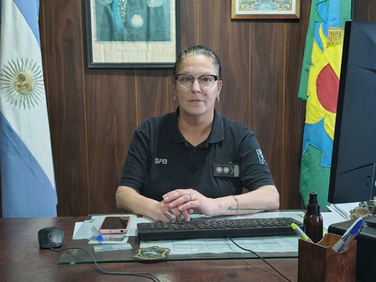 Por primera vez, en 94 años de historia, una mujer conduce la cárcel que aloja hombres en Azul