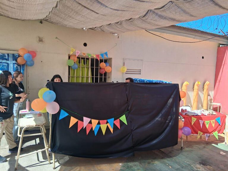 Taller de títeres infantiles de la CUSAM realizó una presentación en la Unidad 46