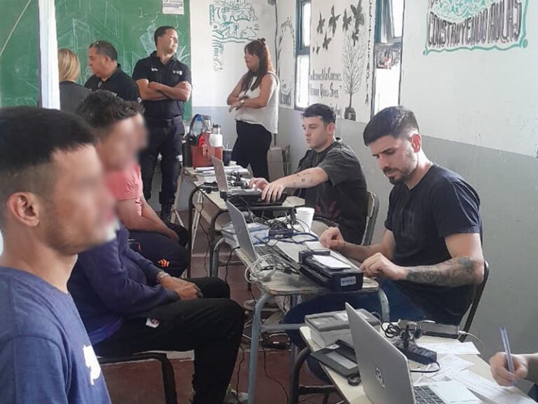 Documentación y casamientos en la Unidad 23