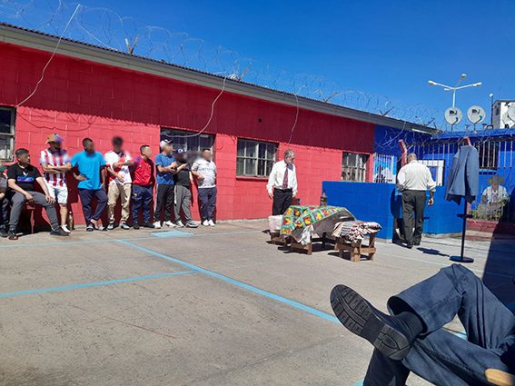 “El caso cien” se presentó en un pabellón literario de la Unidad 17