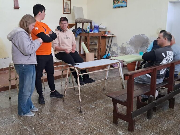 Docentes y alumnos de la UNICEN brindaron un Taller para asesorar a las personas privadas de libertad sobre las ofertas académicas