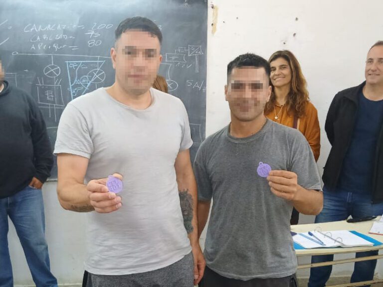 Reconocieron al mejor alumno y el mejor compañero del CFP 401 de Mercedes