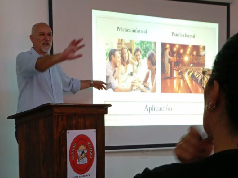 Curso de Oratoria para el personal de San Martín y Campana