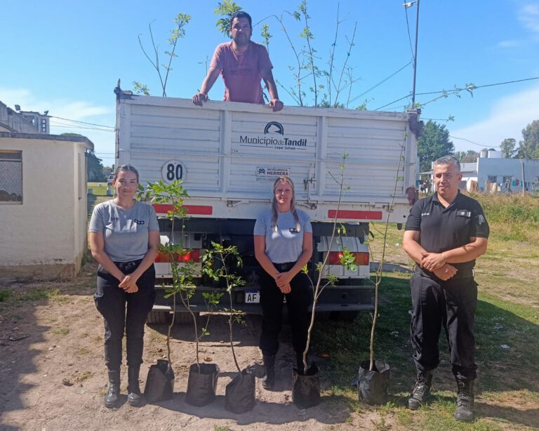 El Polo Productivo del Complejo Centro Norte entregó 20 plantines