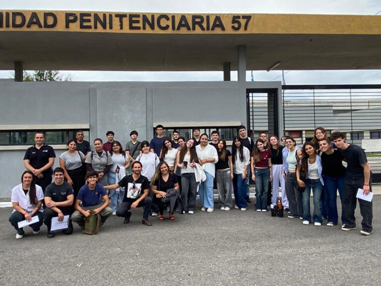 Estudiantes de la UBA visitaron la Unidad 57