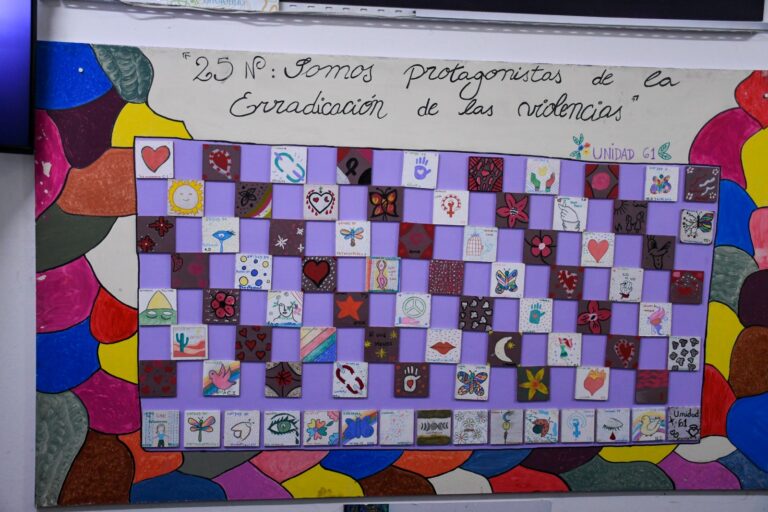 Inauguración de mural en el marco del Día Internacional de la Eliminación de la Violencia contra la Mujer