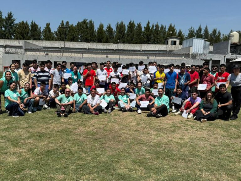 Cierre general de Talleres y Deportes en la Unidad 57