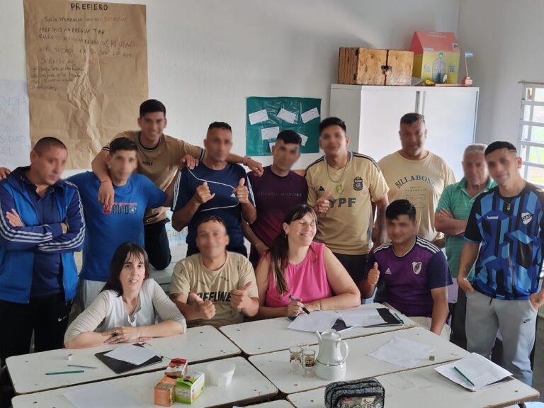 Jornada de escritura creativa en la Unidad 36