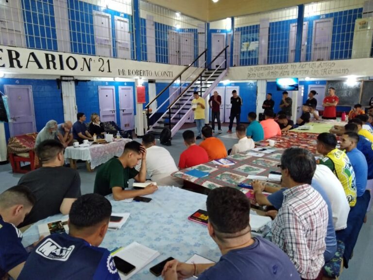 La Unidad 35 recibió la visita del Licenciado Arturo Barani