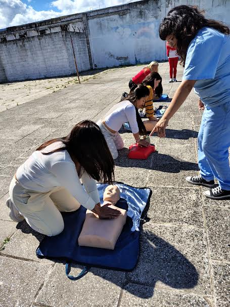 Capacitación en RCP y primeros auxilios en las Unidades de Los Hornos