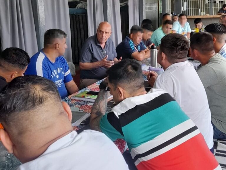 Marcelo Pernigotti visitó la Unidad 28 de Magdalena