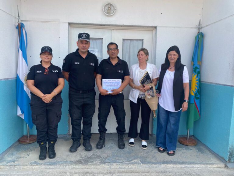 Emotiva ceremonia de retiros en la Unidad 54