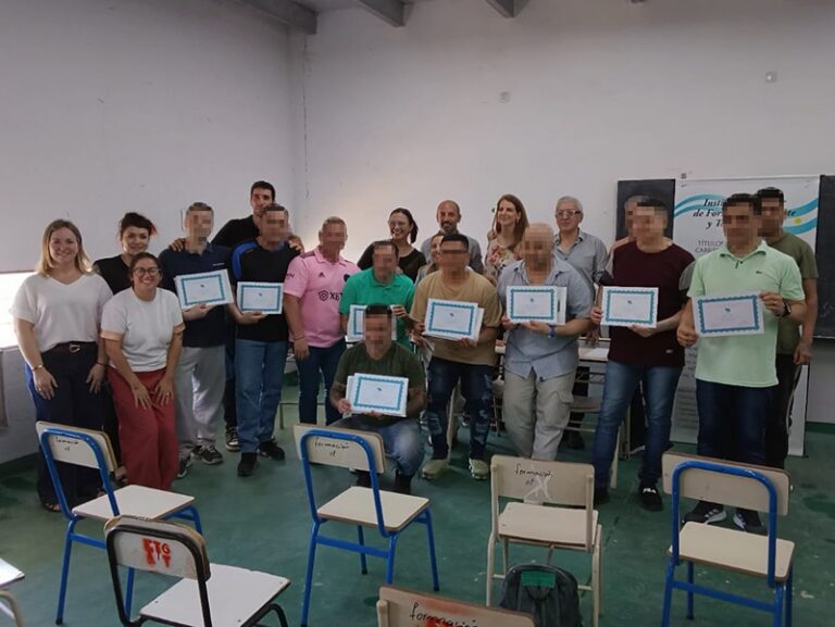 11 personas privadas su libertad se recibieron de técnicos en industria textil e indumentaria