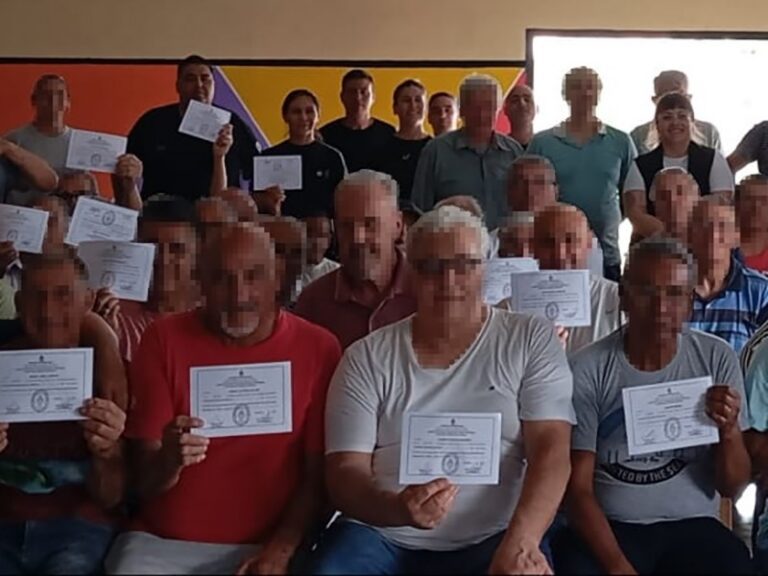 Finalización de cursos del CFP N°404 en la Unidad 26 de Lisandro Olmos