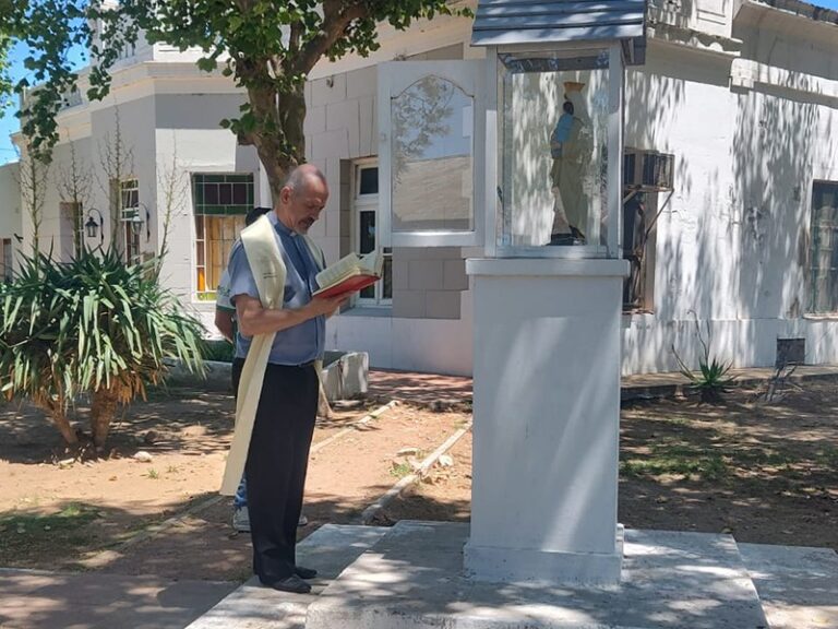 Reentronización de Nuestra Señora del Carmen en la Unidad 20 “Las Tunas”