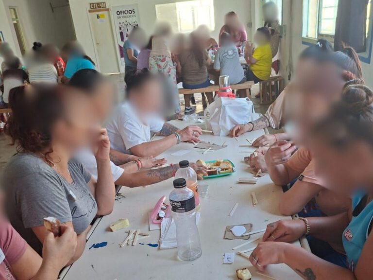       Dio inicio el taller navideño de la Unidad 50