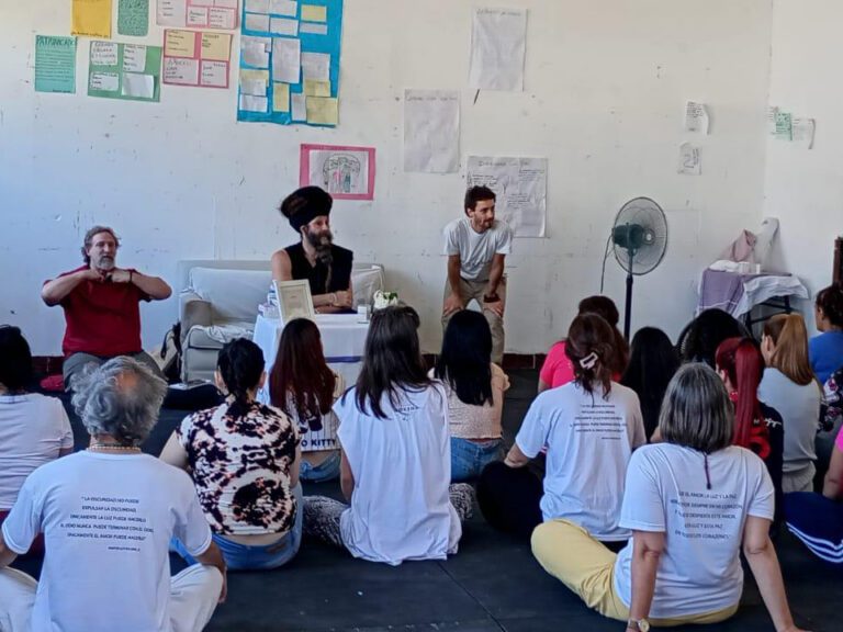 Entrega de diplomas y jornada integral de yoga en la Unidad 47