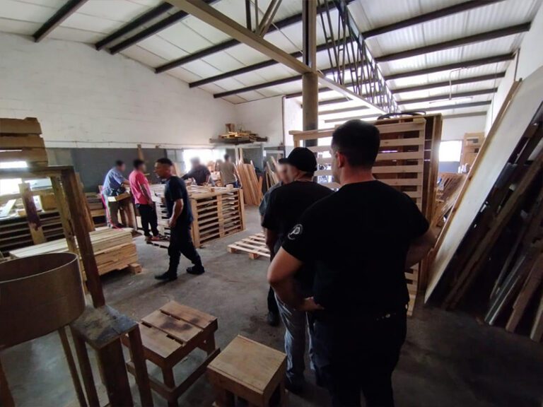 Avanzan las acciones para la acreditación de saberes en carpintería en la Unidad 48