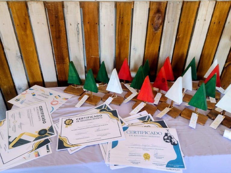 Cierre anual de los cursos y talleres del PIATJA en la Unidad 2