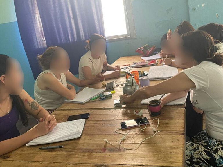 Cierre del Taller Literario del Programa Pabellones Literarios para la Libertad en la Unidad 4