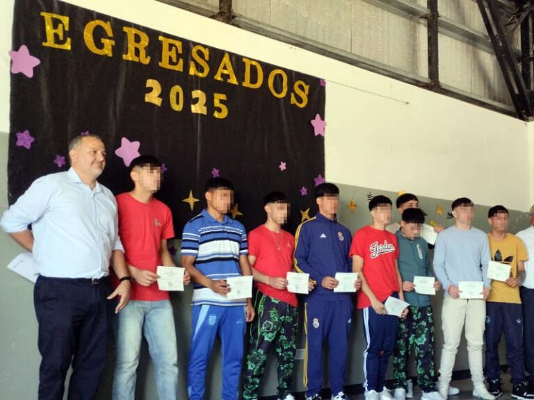 Cierre anual de los talleres de formación de oficios en la Unidad 57