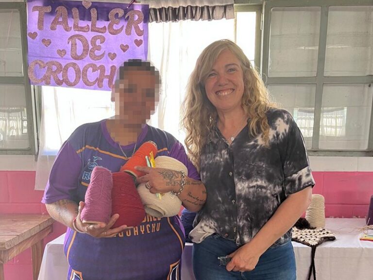 Privadas de libertad finalizaron el Taller de Crochet en la Unidad 52