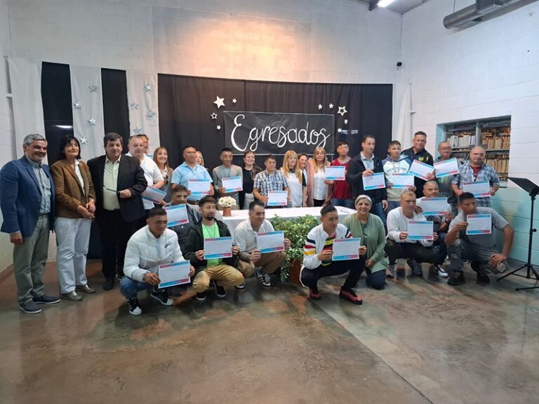 Se realizó el acto de egreso del nivel secundario en la Unidad 37