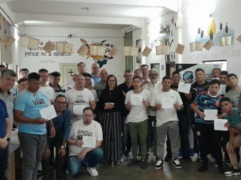 Unidad 7: entrega de certificados de formación laboral a personas privadas de la libertad