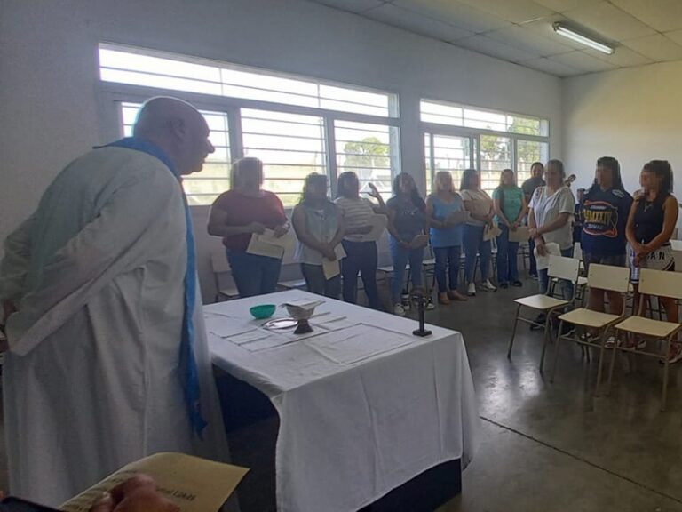 La Unidad 52 Azul celebró la Misa de Víspera de Navidad en el sector Escuela