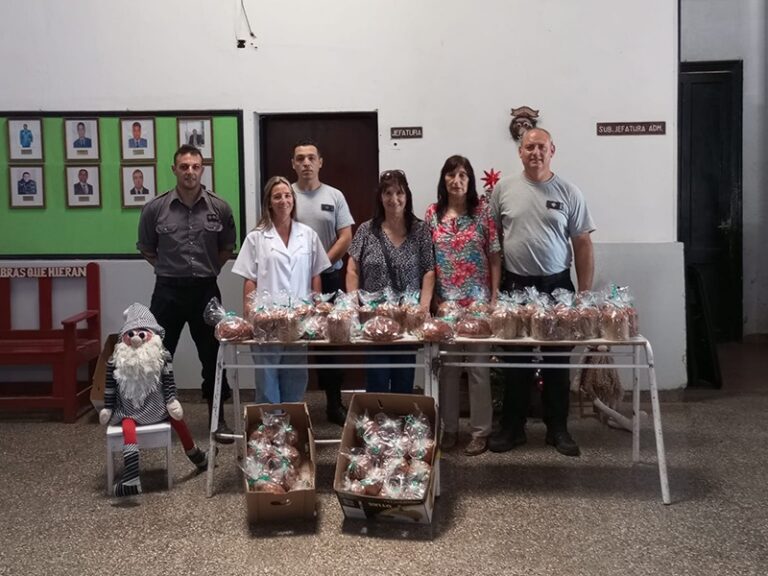 En la Unidad 7 Azul privados de libertad elaboraron 50 pan dulces para el Centro Catequista Santa Teresa