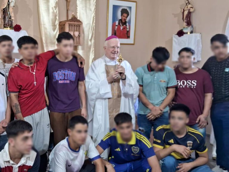 En una cárcel de Campana inauguraron una capilla con una misa celebrada por el Obispo local