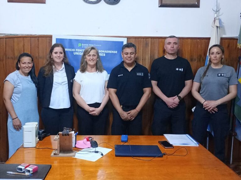 Unidad 6: restauraron la última tanda de mobiliario del año para el Consejo Escolar