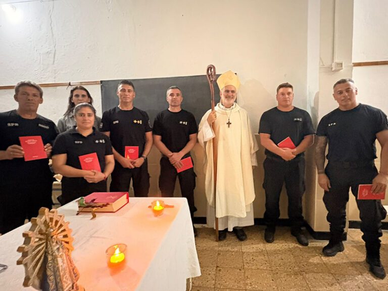 Celebración de misas de Nochebuena y Año Nuevo en la Unidad 6