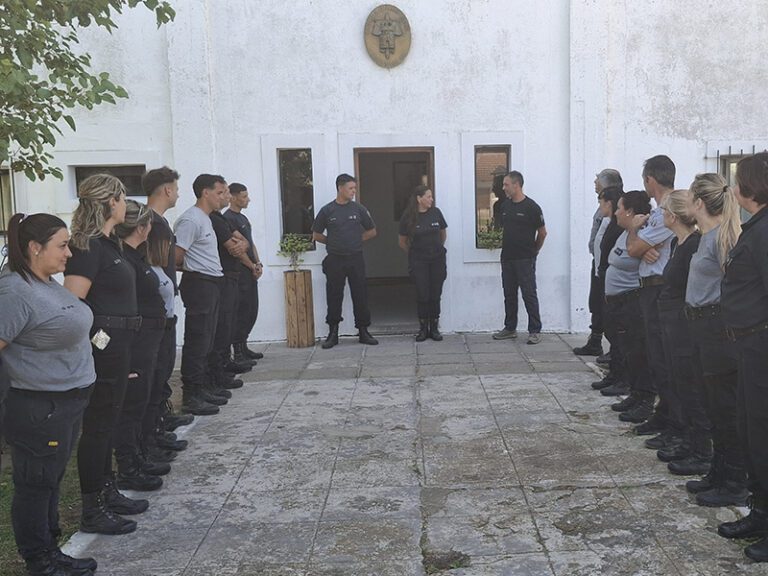 Emotivo reconocimiento y retiro de un agente del SPB en la Unidad 27