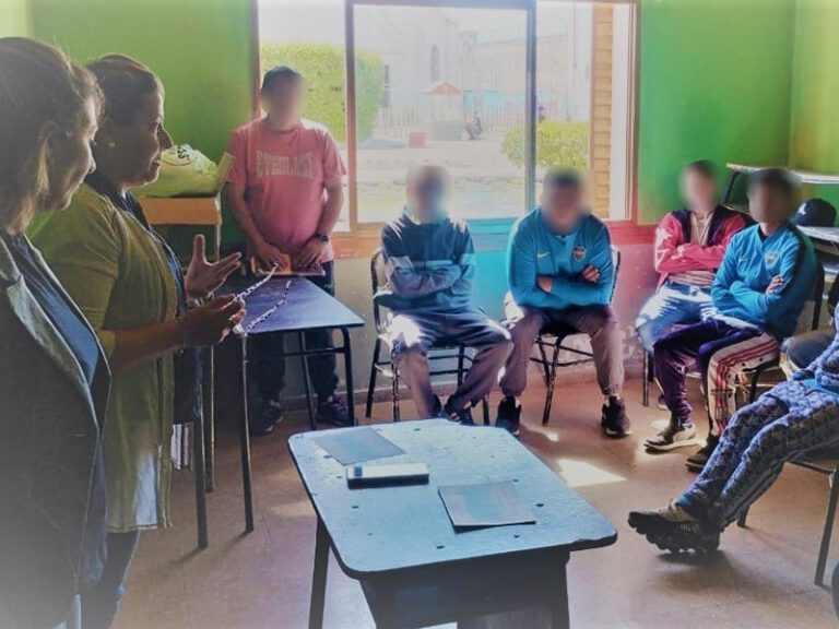 Entrega de certificados del taller de Alfabetización en la Unidad 2