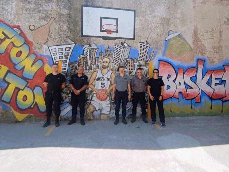 El deporte y la cultura como herramientas de inclusión: renovaron el patio de la Unidad 7