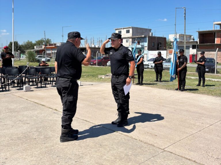Ceremonia de entrega de jerarquías en Lomas de Zamora