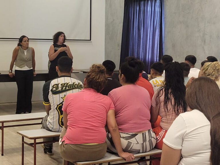 La Unidad 54 inició una jornada intensiva de alfabetización jurídica para jóvenes adultos