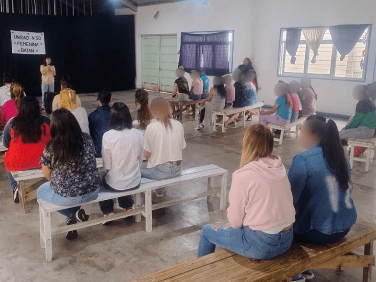 Taller de escritura y stand up para mujeres de la Unidad 50