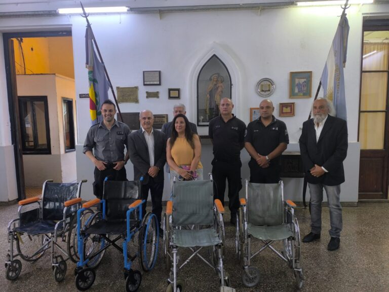 En la cárcel de hombres de Azul restauraron sillas de ruedas para un Hogar de Cacharí